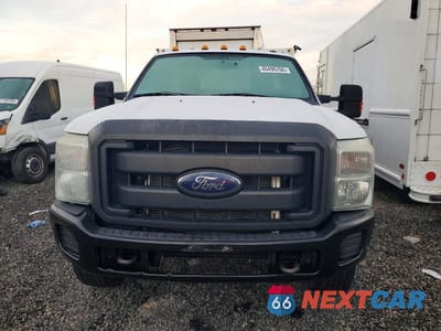 Piąte zdjęcie samochodu w środku: 2016 FORD F350 SUPER DUTY VIN:1FDBF3F64GEB68009 - miniatura