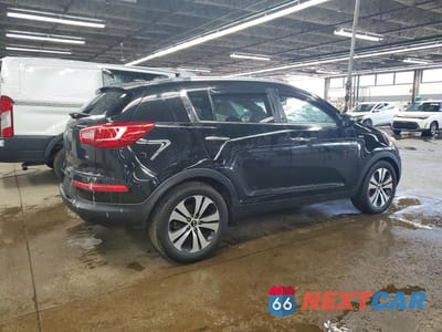 Trzecie zdjęcie samochodu z tyłu: 2011 KIA SPORTAGE EX VIN:KNDPCCA27B7100677 - miniatura