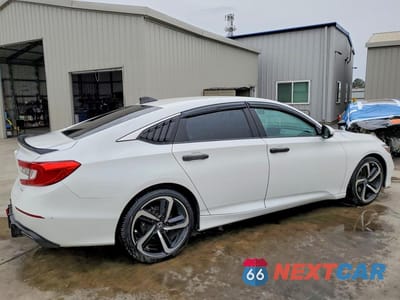 Trzecie zdjęcie samochodu z tyłu: 2018 HONDA ACCORD SPORT VIN:1HGCV1F3XJA050410 - miniatura