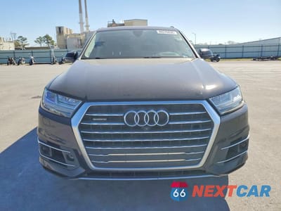 Piąte zdjęcie samochodu w środku: 2018 AUDI Q7 PRESTIGE VIN:WA1VAAF78JD015556 - miniatura