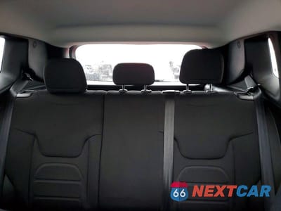 Zdjęcie 10 z 12 samochodu: 2022 JEEP RENEGADE LATITUDE VIN:ZACNJDB15NPN78979 - miniatura