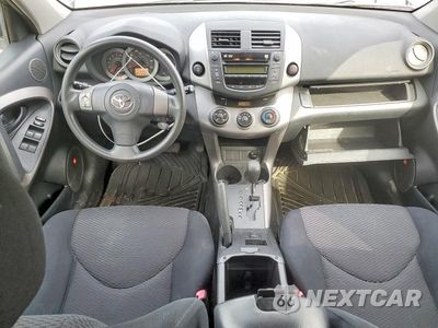 Zdjęcie 8 z 12 samochodu: 2006 TOYOTA RAV4 SPORT VIN:JTMBD32V665049688 - miniatura