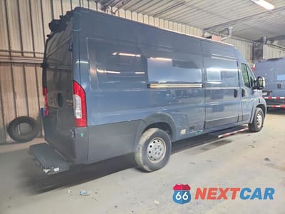 Trzecie zdjęcie samochodu z tyłu: 2021 RAM PROMASTER 3500 DELIVERY VAN VIN:3C6MRVJGXME550276 - miniatura