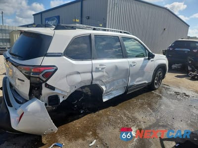 Trzecie zdjęcie samochodu z tyłu: 2025 SUBARU FORESTER LIMITED VIN:JF2SLSRDXSH411610 - miniatura