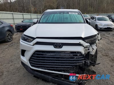 Piąte zdjęcie samochodu w środku: 2024 TOYOTA GRAND HIGHLANDER XLE VIN:5TDAAAB57RS062876 - miniatura