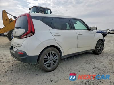 Trzecie zdjęcie samochodu z tyłu: 2021 KIA SOUL EX VIN:KNDJ33AU0M7772218 - miniatura