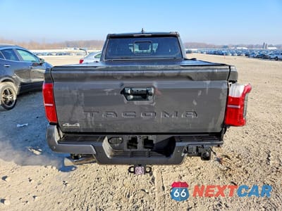Zdjęcie 6 z 11 samochodu: 2025 TOYOTA TACOMA SR5 VIN:3TMLB5JN1SM194973 - miniatura
