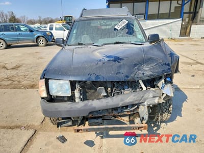 Piąte zdjęcie samochodu w środku: 2001 NISSAN XTERRA XE-V6 VIN:5N1ED28Y31C565774 - miniatura