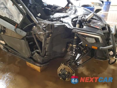 Zdjęcie 9 z 10 samochodu: 2024 CAN-AM MAVERICK X3 UTILITY VEHICLE VIN:3JBVDAV45RE000319 - miniatura