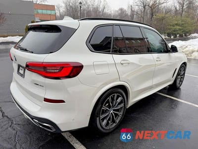 Trzecie zdjęcie samochodu z tyłu: 2021 BMW X5 SDRIVE 40I VIN:5UXCR4C00M9E94370 - miniatura