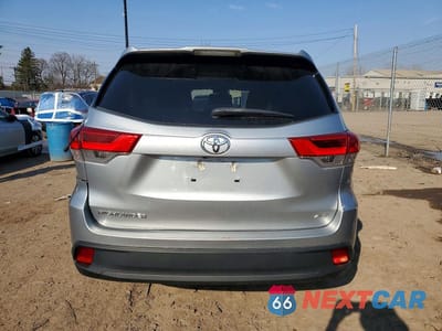 Zdjęcie 6 z 13 samochodu: 2019 TOYOTA HIGHLANDER LE VIN:5TDBZRFH7KS722825 - miniatura