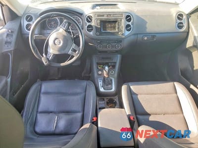 Zdjęcie 8 z 12 samochodu: 2016 VOLKSWAGEN TIGUAN S VIN:WVGBV7AX3GW524163 - miniatura