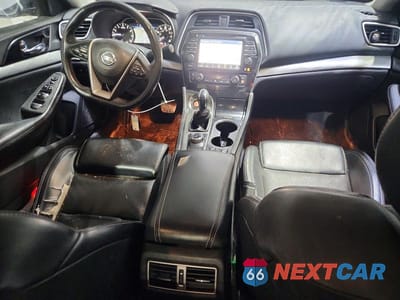 Zdjęcie 8 z 12 samochodu: 2017 NISSAN MAXIMA 3.5 SV VIN:1N4AA6AP9HC414300 - miniatura