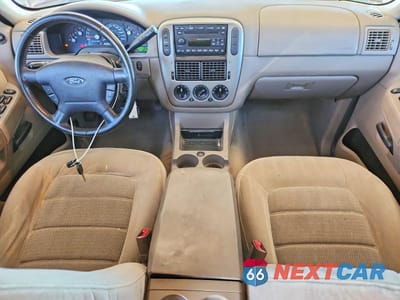 Zdjęcie 8 z 13 samochodu: 2005 FORD EXPLORER XLT VIN:1FMDU63K85UB88056 - miniatura