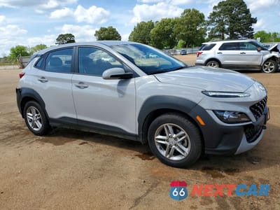 Czwarte zdjęcie samochodu z boku: 2022 HYUNDAI KONA SE VIN:KM8K22AB7NU832879 - miniatura