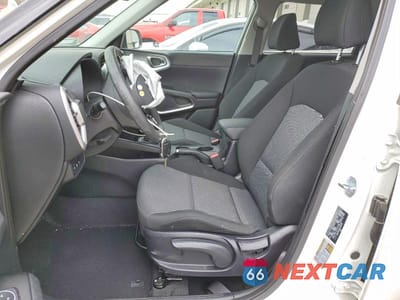 Zdjęcie 7 z 13 samochodu: 2023 KIA SOUL LX VIN:KNDJ23AUXP7215730 - miniatura