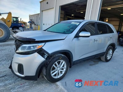 2015 KIA SORENTO LX 5XYKT3A64FG594406 - główne zdjęcie licytacji z USA - miniatura