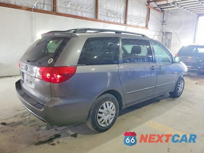 Trzecie zdjęcie samochodu z tyłu: 2005 TOYOTA SIENNA LE 7 PASSENGER VIN:5TDZA23CX5S301725 - miniatura