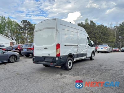 Czwarte zdjęcie samochodu z boku: 2022 FORD TRANSIT T-250 VIN:1FTBR1X8XNKA72657 - miniatura