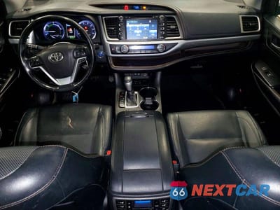 Zdjęcie 8 z 13 samochodu: 2017 TOYOTA HIGHLANDER HYBRID LIMITED PLATINUM VIN:5TDDGRFH1HS021723 - miniatura