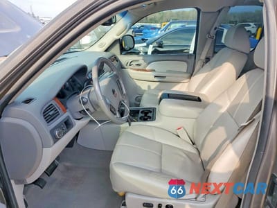 Zdjęcie 7 z 11 samochodu: 2008 GMC SIERRA C1500 VIN:2GTEC19J981209543 - miniatura