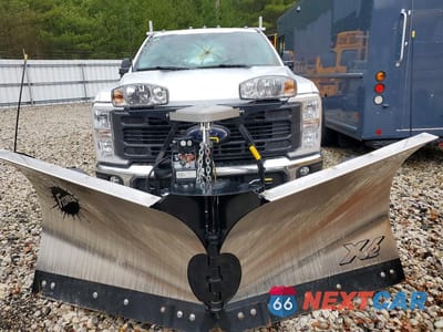 Piąte zdjęcie samochodu w środku: 2025 FORD F250 SUPER DUTY VIN:1FTRF2BA2SED43602 - miniatura
