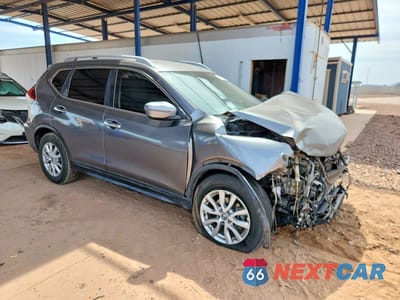 Czwarte zdjęcie samochodu z boku: 2019 NISSAN ROGUE SV VIN:KNMAT2MT2KP505558 - miniatura