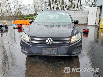 Piąte zdjęcie samochodu w środku: 2018 VOLKSWAGEN TIGUAN LIMITED VIN:WVGBV7AX4JK002060 - miniatura