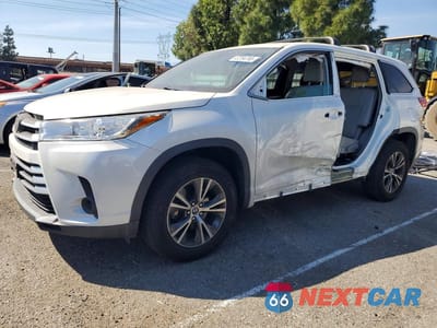 2018 TOYOTA HIGHLANDER LE 5TDZARFH1JS034873 - główne zdjęcie licytacji z USA - miniatura