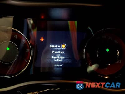 Zdjęcie 9 z 12 samochodu: 2023 DODGE CHALLENGER SRT HELLCAT VIN:2C3CDZC9XPH617495 - miniatura