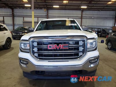 Piąte zdjęcie samochodu w środku: 2018 GMC SIERRA K1500 SLT VIN:3GTU2NEC9JG474487 - miniatura