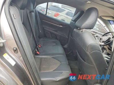 Zdjęcie 10 z 11 samochodu: 2018 TOYOTA CAMRY SE VIN:4T1B11HK0JU538687 - miniatura