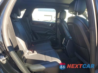 Zdjęcie 10 z 12 samochodu: 2019 PORSCHE CAYENNE VIN:WP1AA2AY4KDA06508 - miniatura