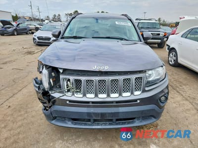 Piąte zdjęcie samochodu w środku: 2014 JEEP COMPASS LATITUDE VIN:1C4NJDEB7ED816174 - miniatura