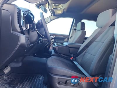 Zdjęcie 7 z 11 samochodu: 2024 CHEVROLET SILVERADO K1500 RST VIN:2GCUDEED4R1185542 - miniatura