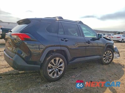 Trzecie zdjęcie samochodu z tyłu: 2021 TOYOTA RAV4 XLE PREMIUM VIN:2T3A1RFV9MC171714 - miniatura