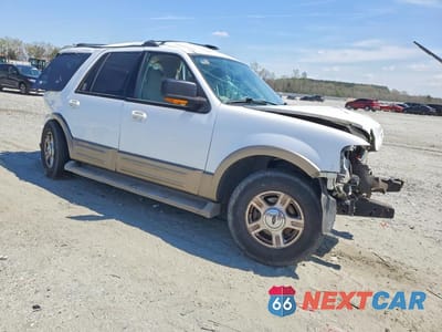 Czwarte zdjęcie samochodu z boku: 2004 FORD EXPEDITION EDDIE BAUER VIN:1FMEU17W24LA55334 - miniatura