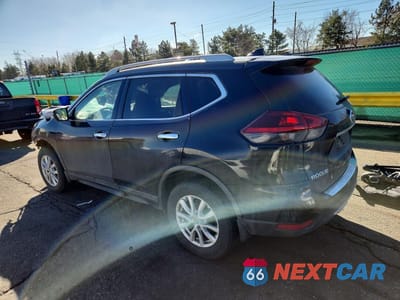 Drugie zdjęcie samochodu z przodu: 2018 NISSAN ROGUE SV VIN:5N1AT2MV3JC816905 - miniatura