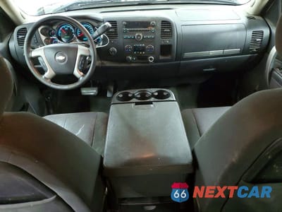 Zdjęcie 8 z 11 samochodu: 2013 CHEVROLET SILVERADO K1500 HYBRID VIN:3GCUKUEJ1DG146347 - miniatura