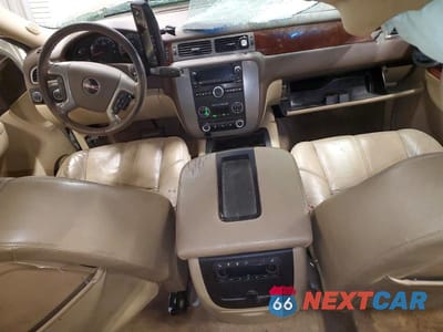 Zdjęcie 8 z 12 samochodu: 2011 GMC YUKON XL K1500 SLT VIN:1GKS2KE38BR224900 - miniatura