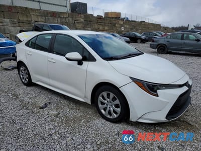 Czwarte zdjęcie samochodu z boku: 2023 TOYOTA COROLLA LE VIN:5YFB4MDEXPP032397 - miniatura