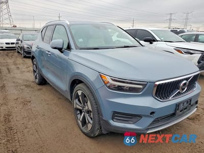 Czwarte zdjęcie samochodu z boku: 2020 VOLVO XC40 VIN:YV4162UK4L2263219 - miniatura