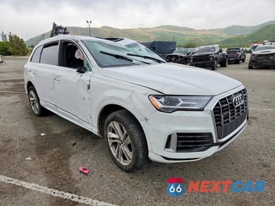 Czwarte zdjęcie samochodu z boku: 2021 AUDI Q7 PREMIUM VIN:WA1AJAF78MD025880 - miniatura