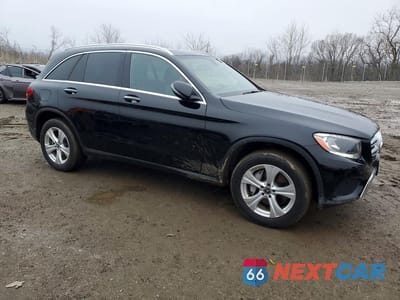 Czwarte zdjęcie samochodu z boku: 2018 MERCEDES-BENZ GLC 300 4MATIC VIN:WDC0G4KB4JV030764 - miniatura