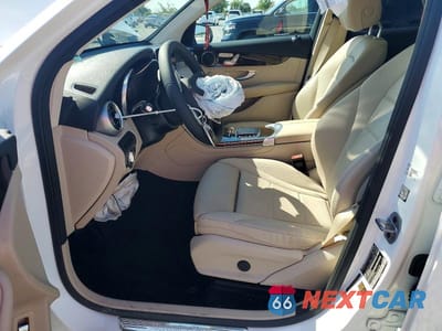 Zdjęcie 7 z 12 samochodu: 2022 MERCEDES-BENZ GLC 300 VIN:W1N0G8DB7NG103798 - miniatura