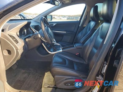 Zdjęcie 7 z 13 samochodu: 2014 VOLVO XC60 T6 VIN:YV4902DZ4E2533019 - miniatura