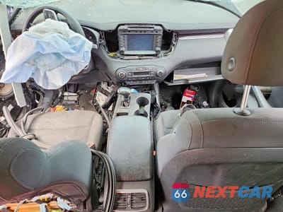 Zdjęcie 8 z 12 samochodu: 2019 KIA SORENTO LX VIN:5XYPGDA31KG438534 - miniatura