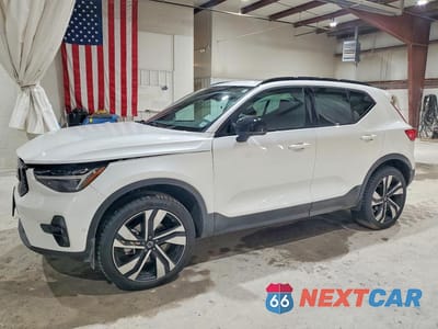 2024 VOLVO XC40 PLUS YV4L12UL6R2355358 - główne zdjęcie licytacji z USA - miniatura