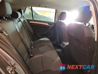 Zdjęcie 10 z 12 samochodu: 2015 VOLKSWAGEN GOLF VIN:3VW117AU0FM070791 - miniatura