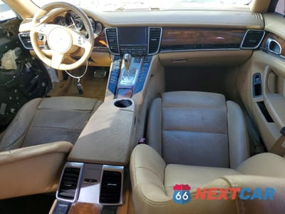 Zdjęcie 8 z 14 samochodu: 2012 PORSCHE PANAMERA 2 VIN:WP0AA2A70CL013973 - miniatura